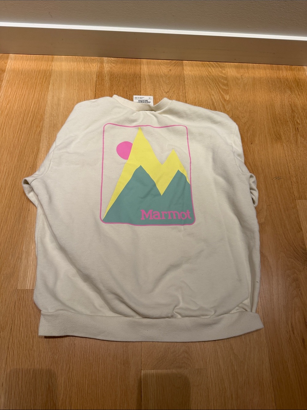 Marmot Women’s Large Crewneck Sweatshirt in Off-White with Teal Logo